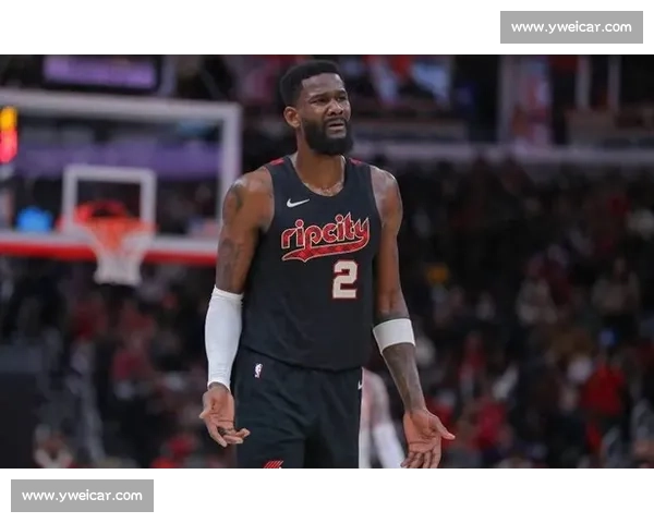 艾顿开拓者生涯：场均 15+10 高效两双却遭买断，内线支柱为何成重建牺牲品？