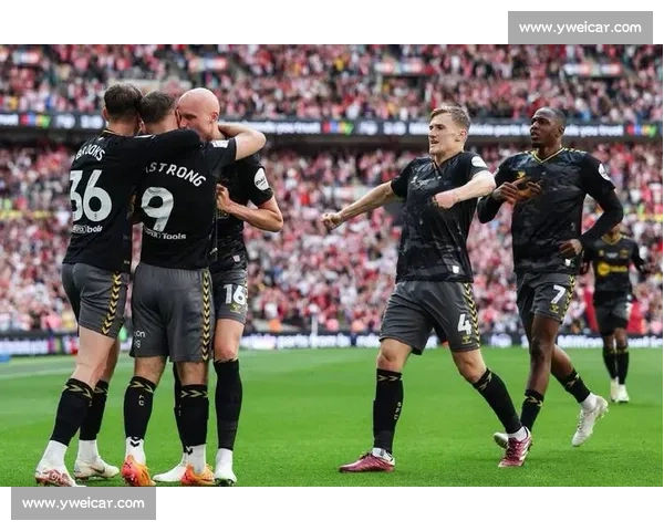 莱斯特城竞逐利兹联锋线多面手格林伍德