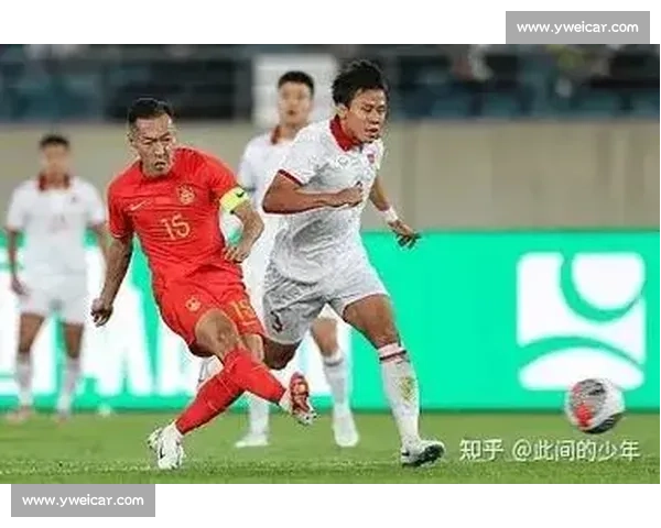 国足苏超对比视频引发热议：躲球与挡球背后的足球文化差异